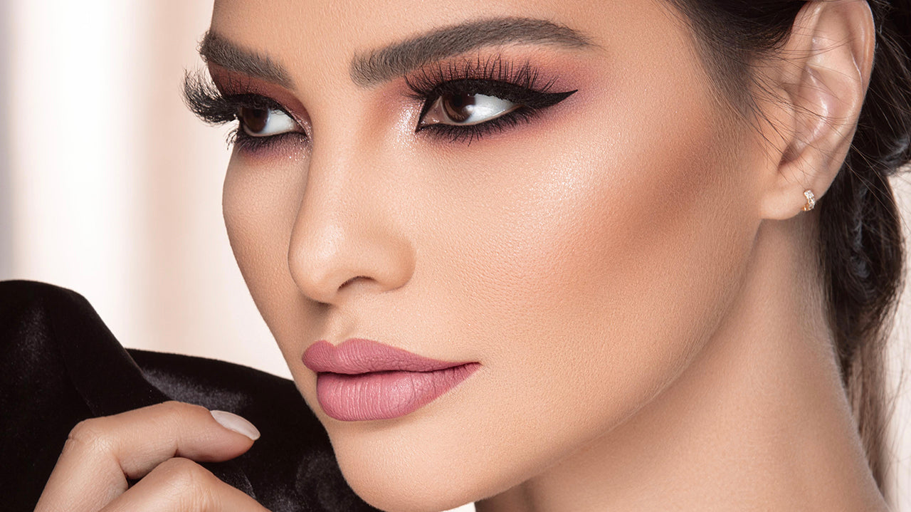 HOW TO APPLY MAKEUP IN HOT WEATHER